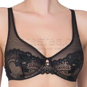 Сутиен Triumph Trendy Lace W Лек дантелен минимайзер сутиен Triumph, сутиен с 3D банели Triumph.