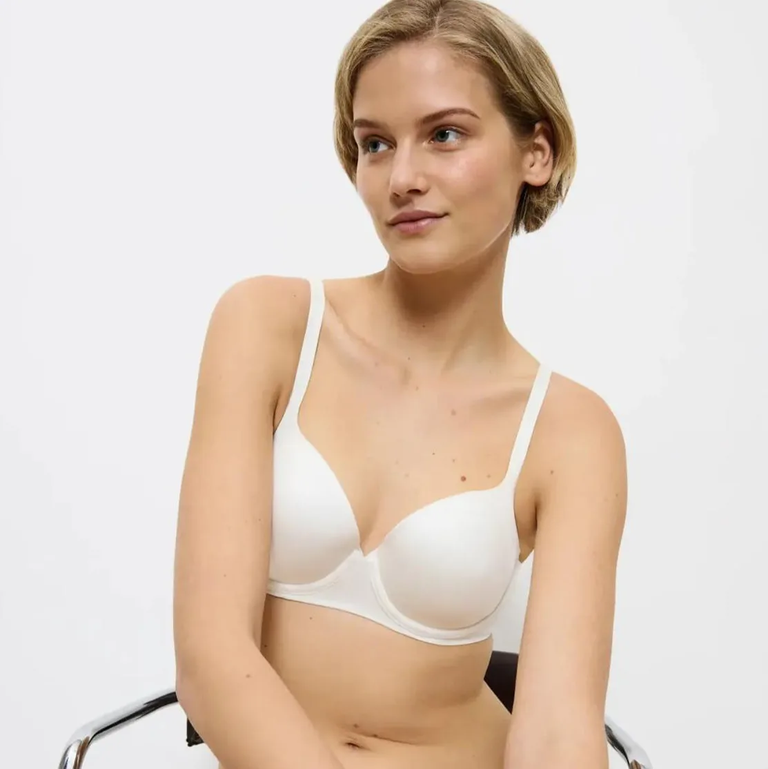 Сутиен Triumph Body Make-up Soft Touch Ванилия