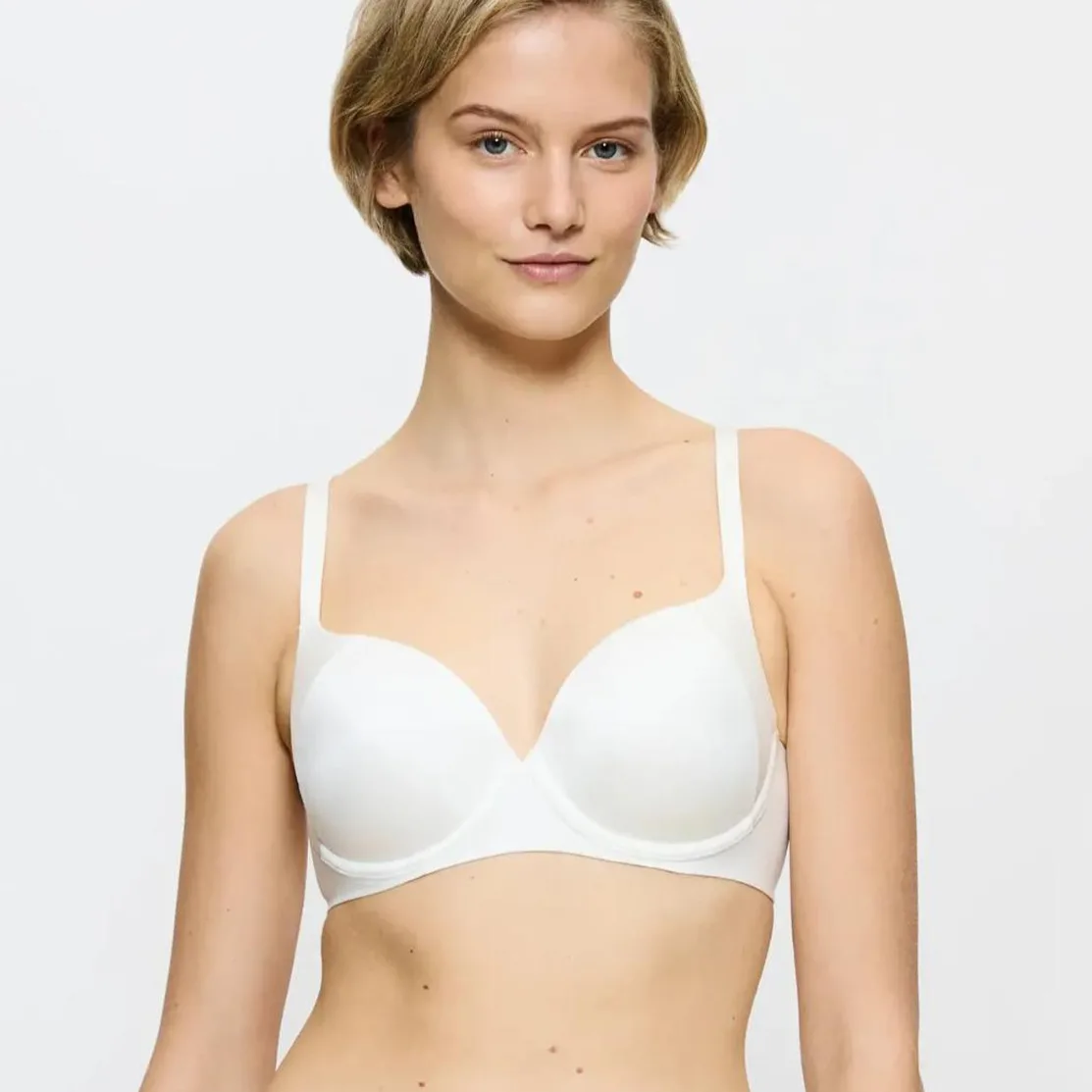 Сутиен Triumph Body Make-up Soft Touch Ванилия