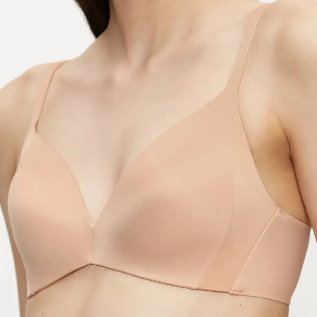 Triumph Body Make-Up Soft Touch - Телесен